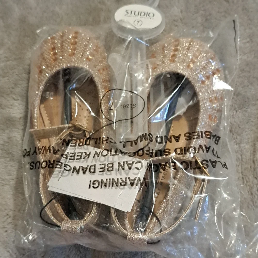 Badgley Mischka Rose Gold Bead-Accent Ankle-Strap Flat Toddler 7, Big Girl 4